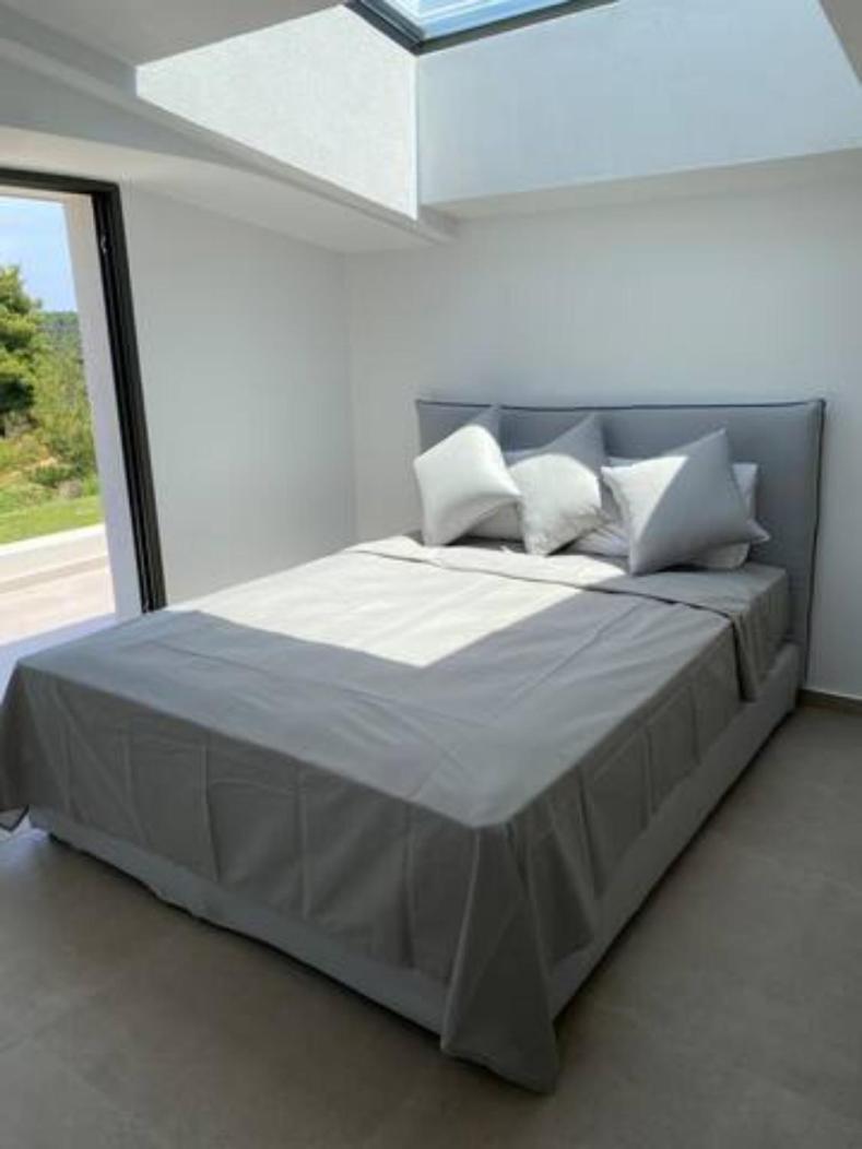 Elani New Luxury Villa Bagian luar foto